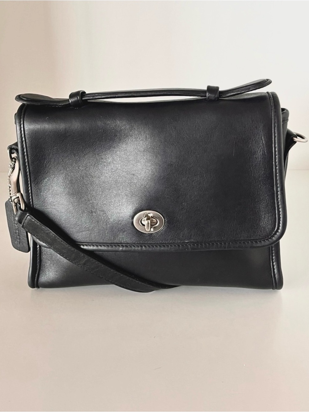 VTG Coach Court Bag 9870 Black Glove Tanned Leather Nickel Crossbody Pristine